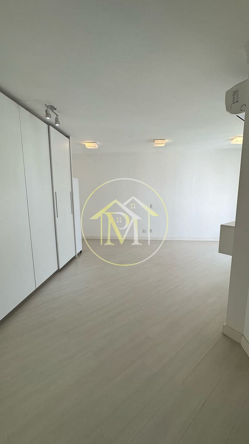 Apartamento para alugar com 3 quartos, 194m² - Foto 5