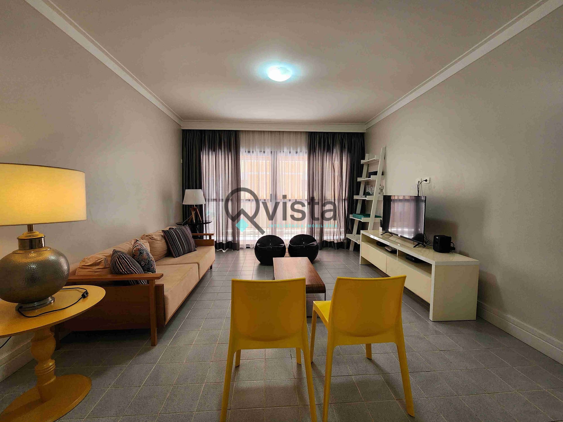 Apartamento à venda com 3 quartos, 110m² - Foto 2