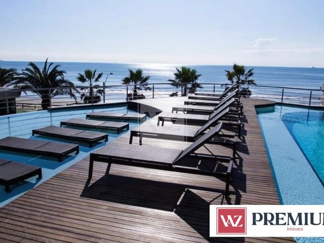 Apartamento com 363m² 4 quartos e 5 banheiros, à venda, no bairro Meia Praia em Itapema