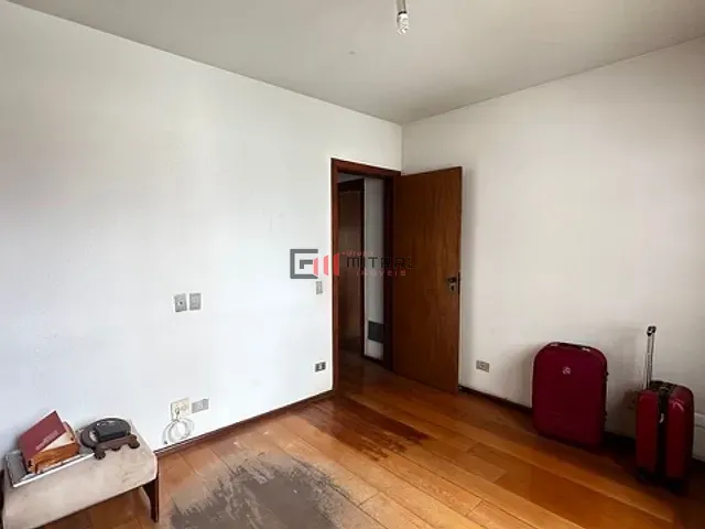 Apartamento 3 quartos e 2 banheiros, à venda, no bairro Centro em Londrina
