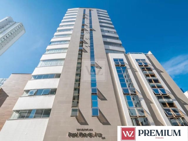 Apartamento com 228m² 3 quartos e 4 banheiros, à venda, no bairro Centro em Balneário Camboriú