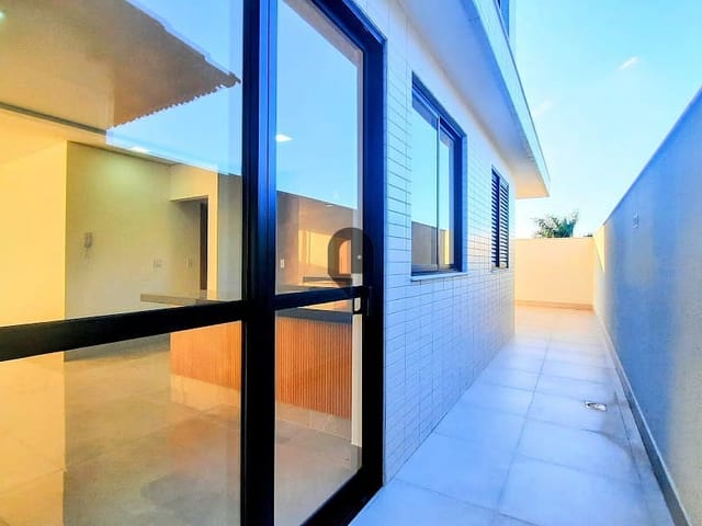 Apartamento com 220m² 3 quartos e 2 banheiros, à venda, no bairro Planalto em Não informado