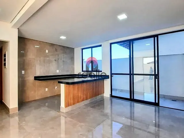 Apartamento com 220m² 3 quartos e 2 banheiros, à venda, no bairro Planalto em Não informado