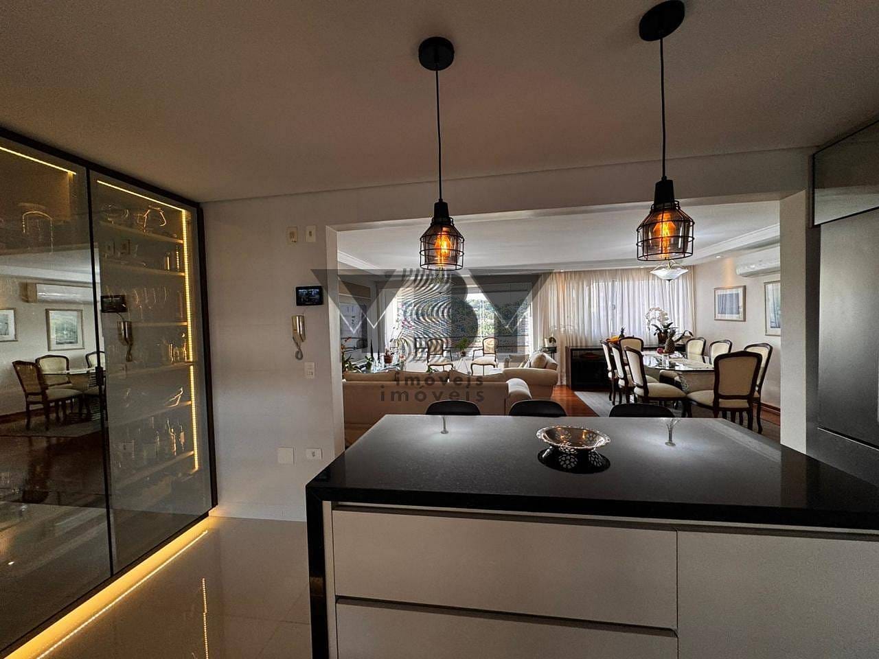 Apartamento à venda com 3 quartos, 110m² - Foto 5