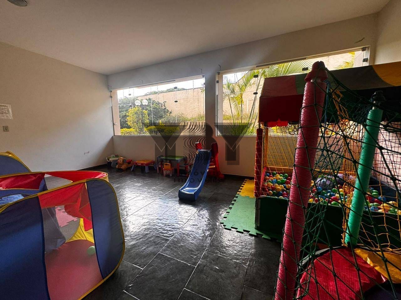 Apartamento à venda com 3 quartos, 110m² - Foto 21