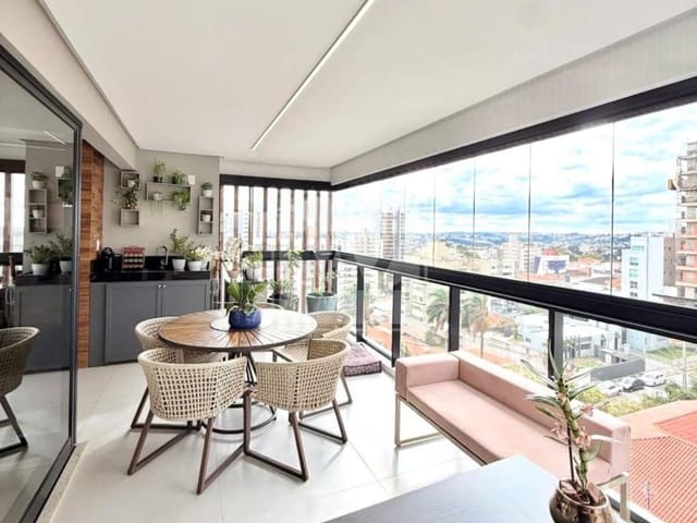 Apartamento com 196m² 3 quartos e 4 banheiros, à venda, no bairro Oficinas em Ponta Grossa