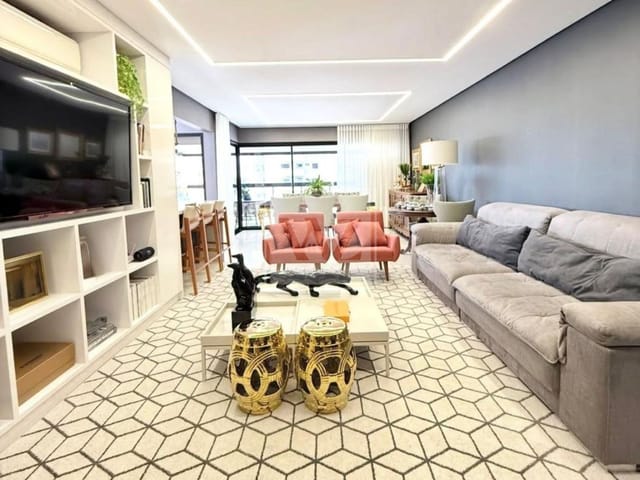 Apartamento com 196m² 3 quartos e 4 banheiros, à venda, no bairro Oficinas em Ponta Grossa