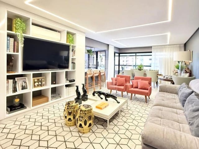 Apartamento com 196m² 3 quartos e 4 banheiros, à venda, no bairro Oficinas em Ponta Grossa