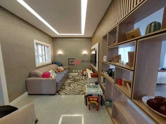 Casa 3 quartos e 5 banheiros, à venda, no bairro Esperança em Londrina