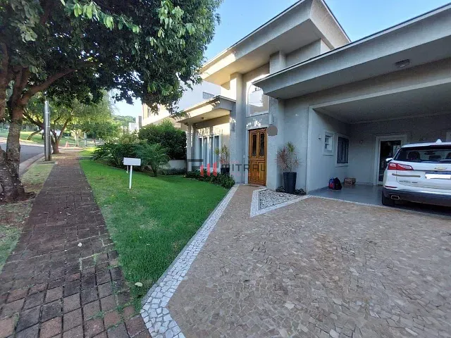 Casa 3 quartos e 5 banheiros, à venda, no bairro Esperança em Londrina