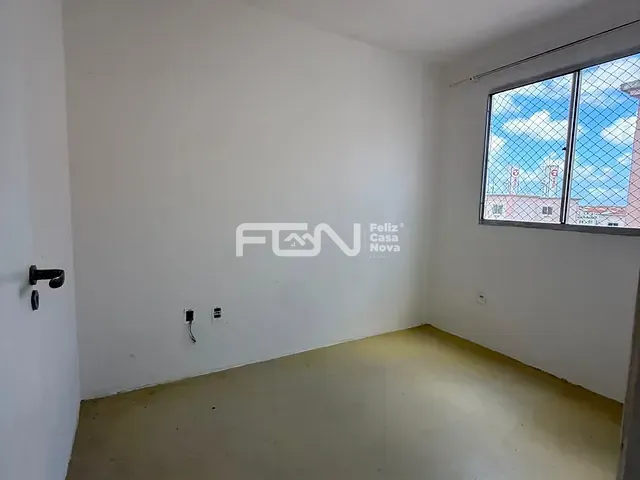 Apartamento 2 quartos e 1 banheiro, para alugar, no bairro Industrial em Camaçari