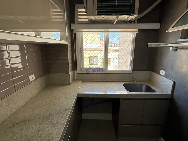 Apartamento 2 quartos e 2 banheiros, à venda, no bairro Jardim das Indústrias em São José dos Campos