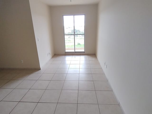 Apartamento com 75m² 3 quartos e 1 banheiro, à venda, no bairro Uvaranas em Ponta Grossa
