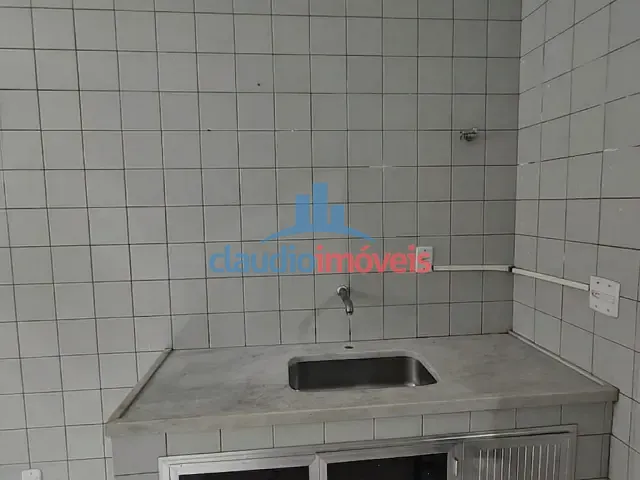 Apartamento 1 quarto e 1 banheiro, à venda ou para alugar, no bairro Centro em Barra Mansa