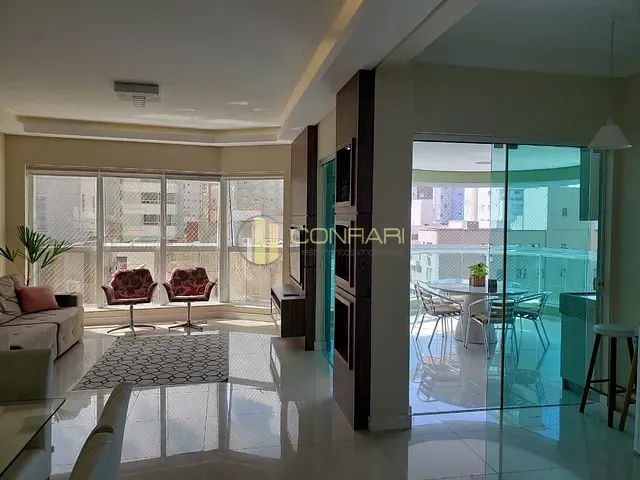 Apartamento com 197m² 4 quartos e 4 banheiros, à venda, no bairro Meia Praia em Itapema