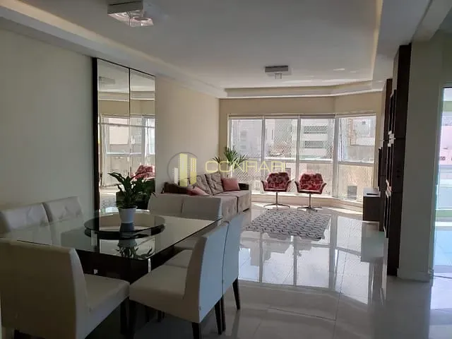 Apartamento com 197m² 4 quartos e 4 banheiros, à venda, no bairro Meia Praia em Itapema