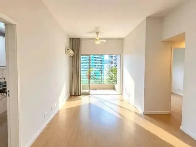 Apartamento com 76m² 2 quartos e 3 banheiros, à venda, no bairro Botafogo em Rio de Janeiro