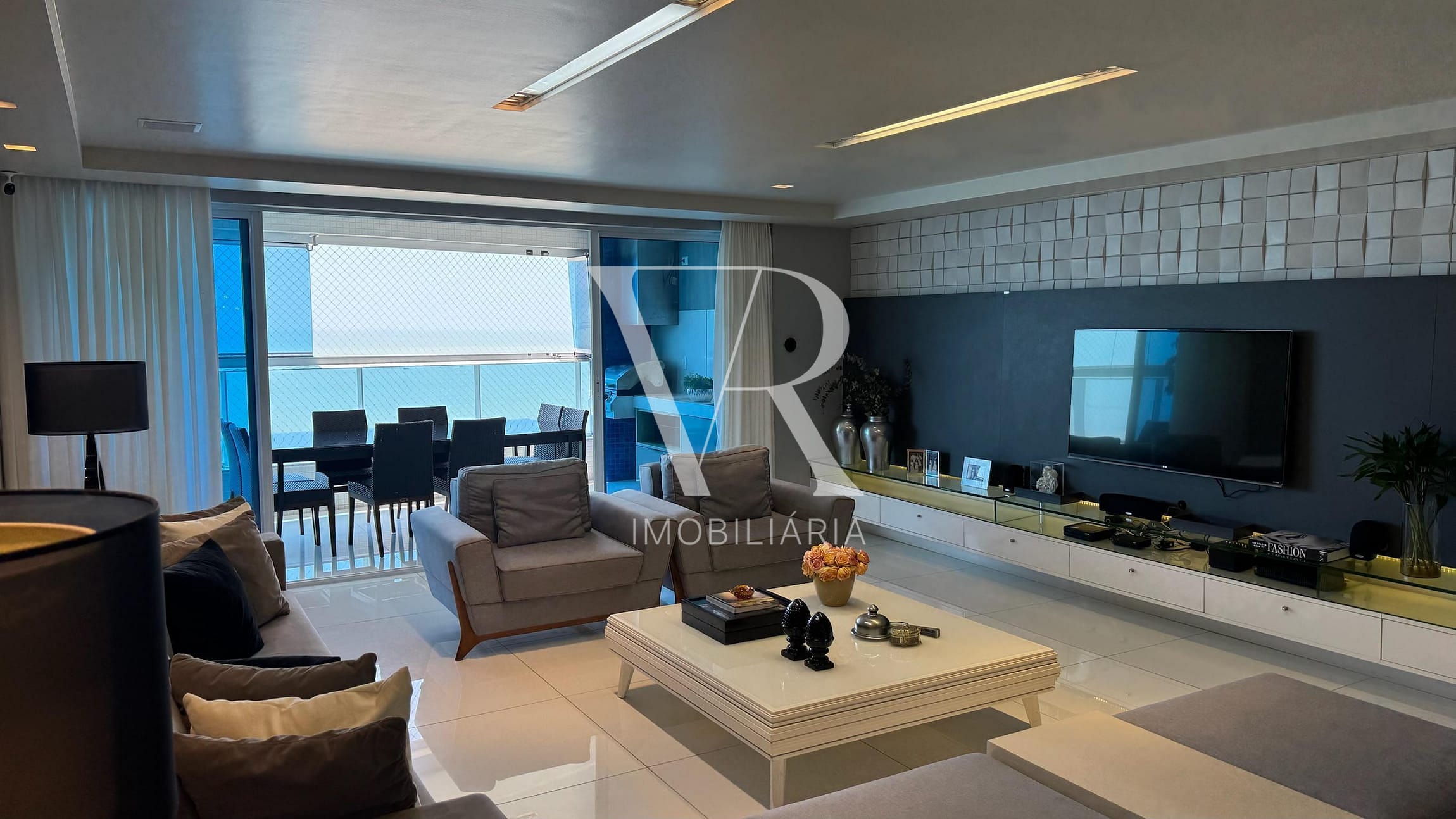 Apartamento à venda com 4 quartos, 245m² - Foto 4