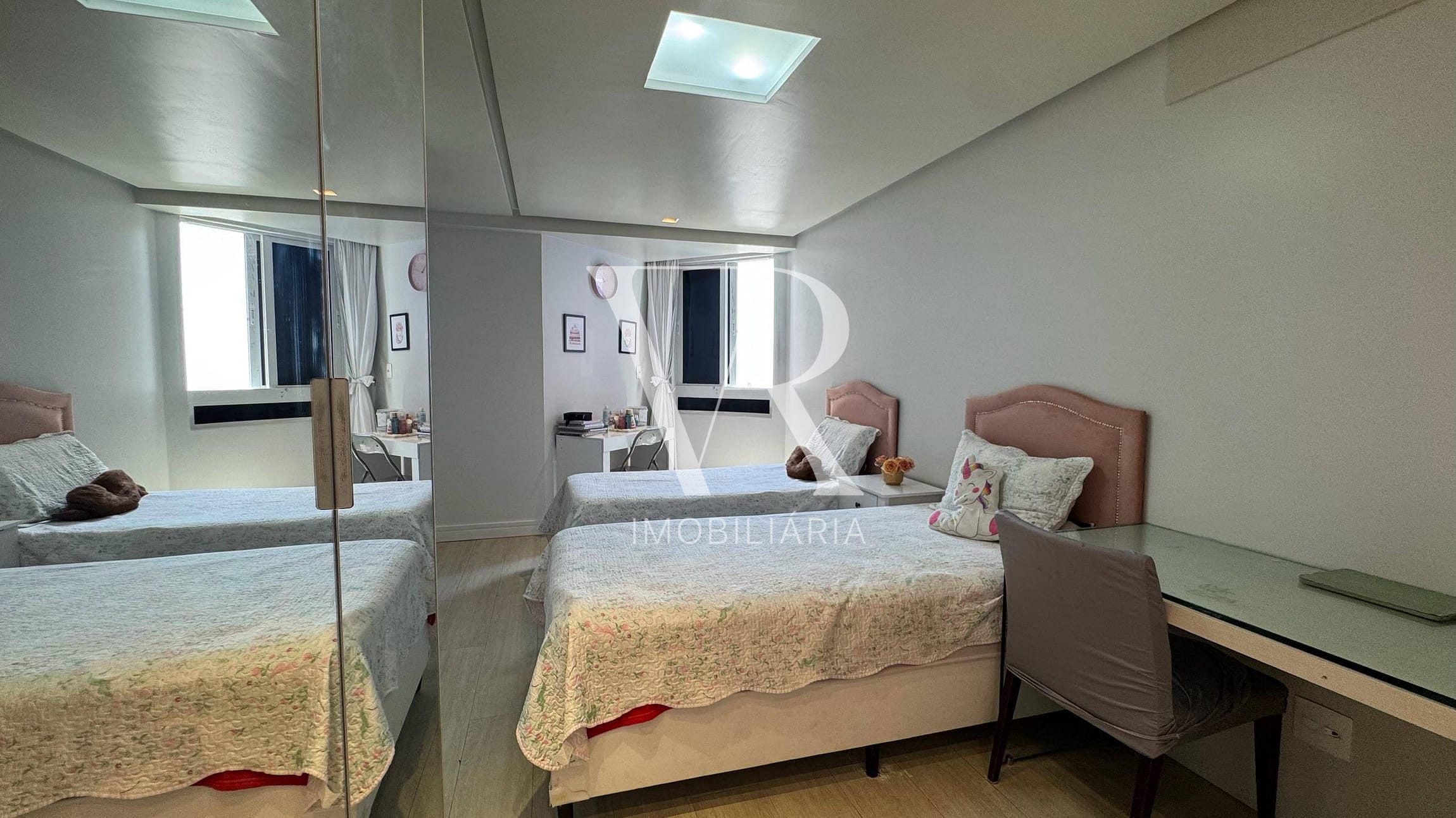 Apartamento à venda com 4 quartos, 245m² - Foto 17