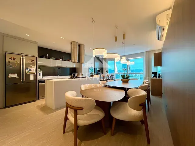 Apartamento com 203m² 3 quartos e 4 banheiros, à venda, no bairro Velha em Blumenau