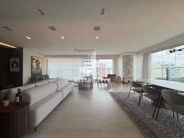 Apartamento com 230m² 3 quartos e 4 banheiros, à venda, no bairro Pinheiros em São Paulo