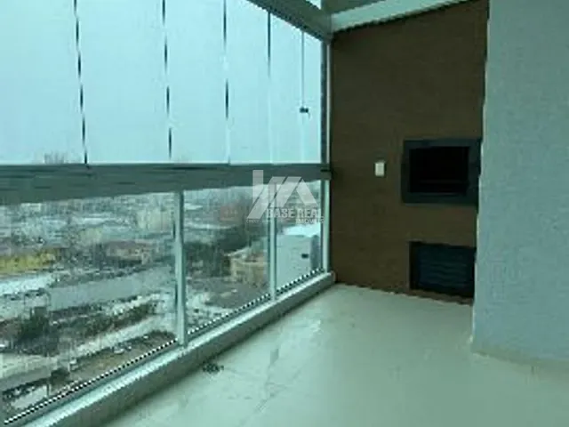 Apartamento com 250m² 3 quartos e 3 banheiros, à venda, no bairro Centro em Ponta Grossa