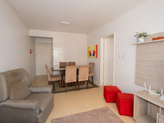 Apartamento com 104m² 2 quartos e 2 banheiros, à venda ou para alugar, no bairro Centro em Pelotas