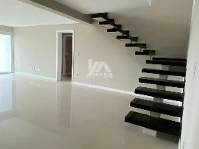 Apartamento com 294m² 3 quartos e 4 banheiros, à venda, no bairro Centro em Ponta Grossa
