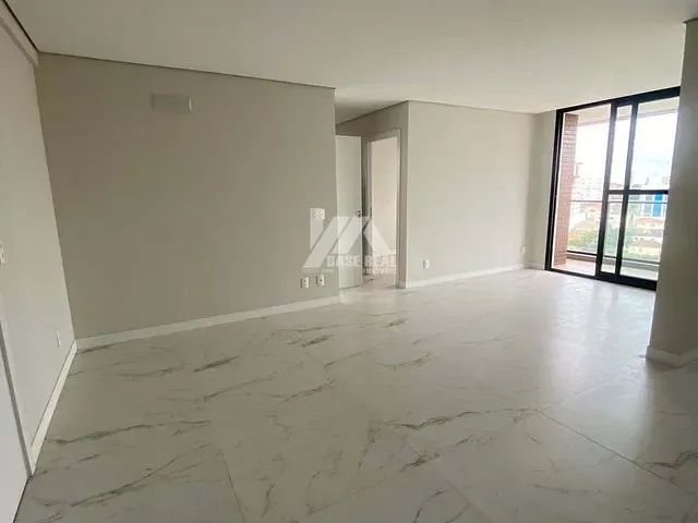 Apartamento 3 quartos e 2 banheiros, à venda, no bairro Olarias em Ponta Grossa