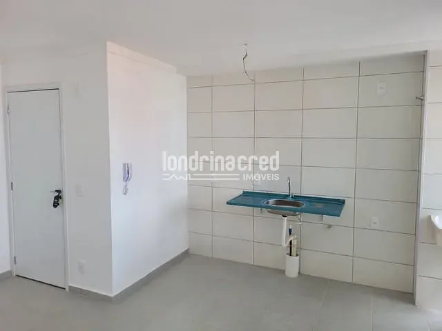 Apartamento 2 quartos e 1 banheiro, à venda, no bairro Jardim Maria Celina em Londrina