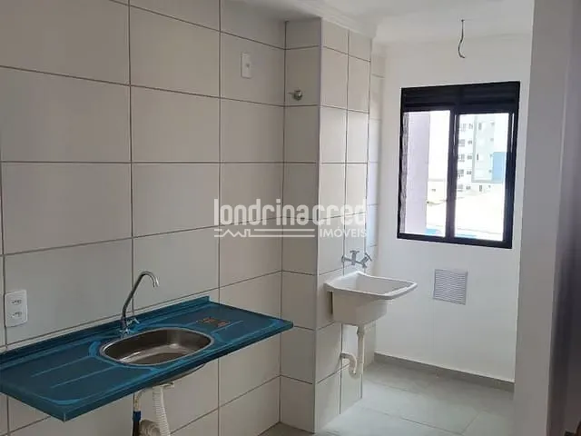 Apartamento 2 quartos e 1 banheiro, à venda, no bairro Jardim Maria Celina em Londrina