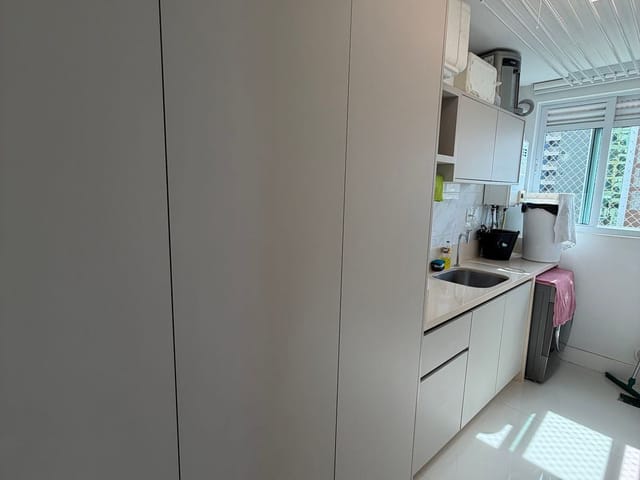 Apartamento 4 quartos e 4 banheiros, à venda, no bairro Meia Praia em Itapema