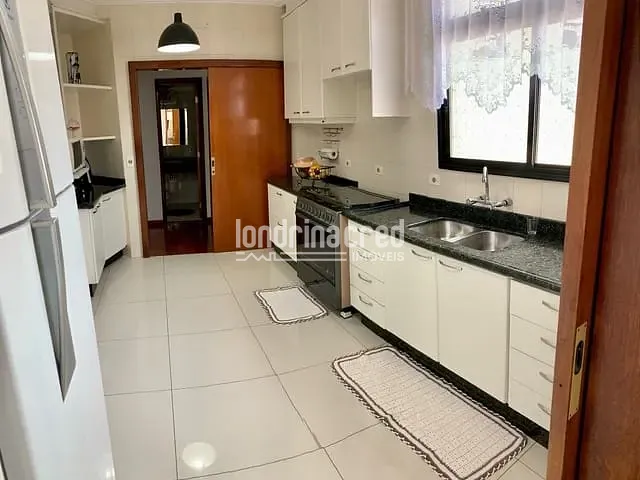Apartamento com 217m² 3 quartos e 4 banheiros, à venda, no bairro Centro em Londrina