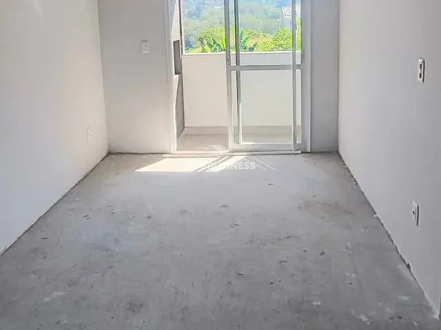 Apartamento 2 quartos e 1 banheiro, à venda, no bairro Nossa Senhora das Graças em Caxias do Sul