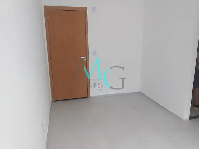 Apartamento 2 quartos e 1 banheiro, à venda, no bairro Inhoaíba em Rio de Janeiro