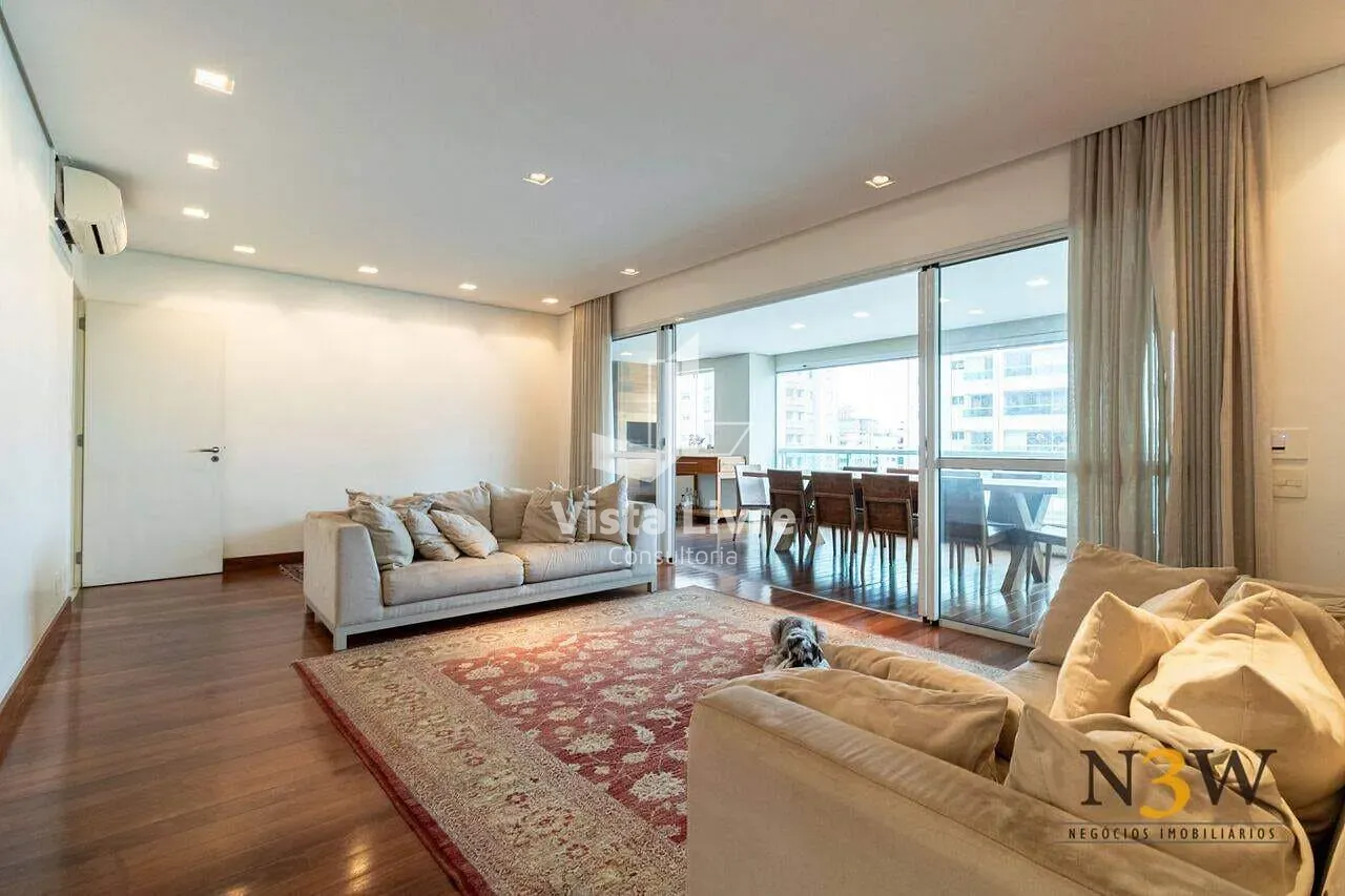 Apartamento, 3 quartos, 230 m² - Foto 1
