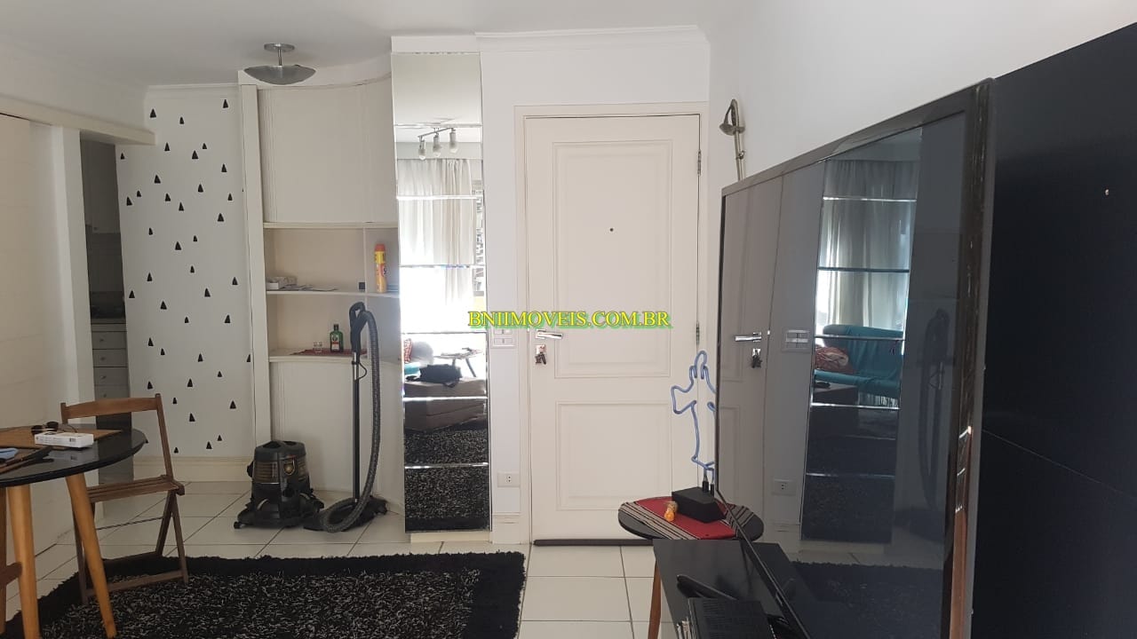 Apartamento à venda com 1 quarto, 50m² - Foto 4