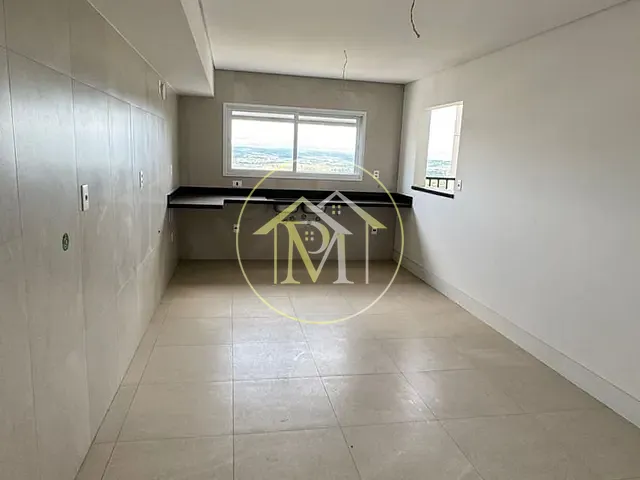 Apartamento com 341m² 4 quartos e 6 banheiros, à venda, no bairro Parque Campolim em Sorocaba
