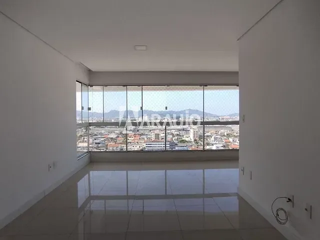 Apartamento com 133m² 3 quartos e 2 banheiros, à venda, no bairro São João em Itajaí