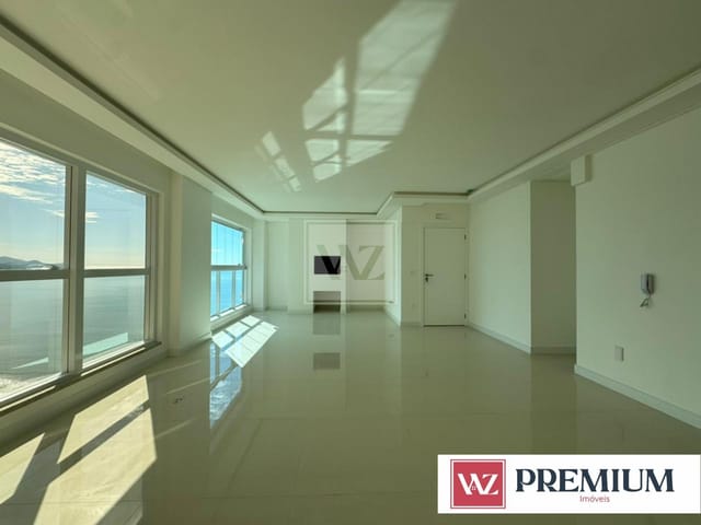 Apartamento 4 quartos e 5 banheiros, à venda, no bairro Meia Praia em Itapema
