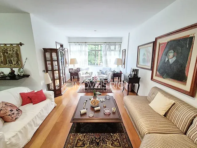 Apartamento com 200m² 4 quartos e 4 banheiros, à venda, no bairro Lagoa em Rio de Janeiro