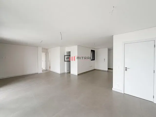 Apartamento 2 quartos e 1 banheiro, à venda, no bairro Gleba Fazenda Palhano em Londrina