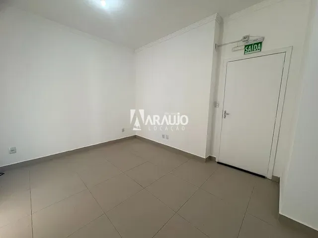Apartamento 2 quartos e 1 banheiro, para alugar, no bairro Centro em Navegantes