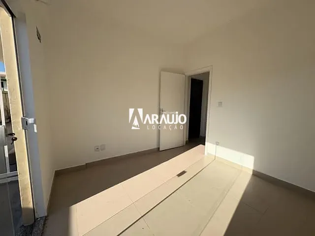 Apartamento 2 quartos e 1 banheiro, para alugar, no bairro Centro em Navegantes