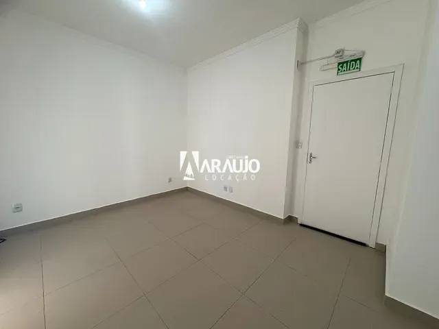 Apartamento 2 quartos e 1 banheiro, para alugar, no bairro Centro em Navegantes