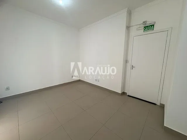 Apartamento 2 quartos e 1 banheiro, para alugar, no bairro Centro em Navegantes
