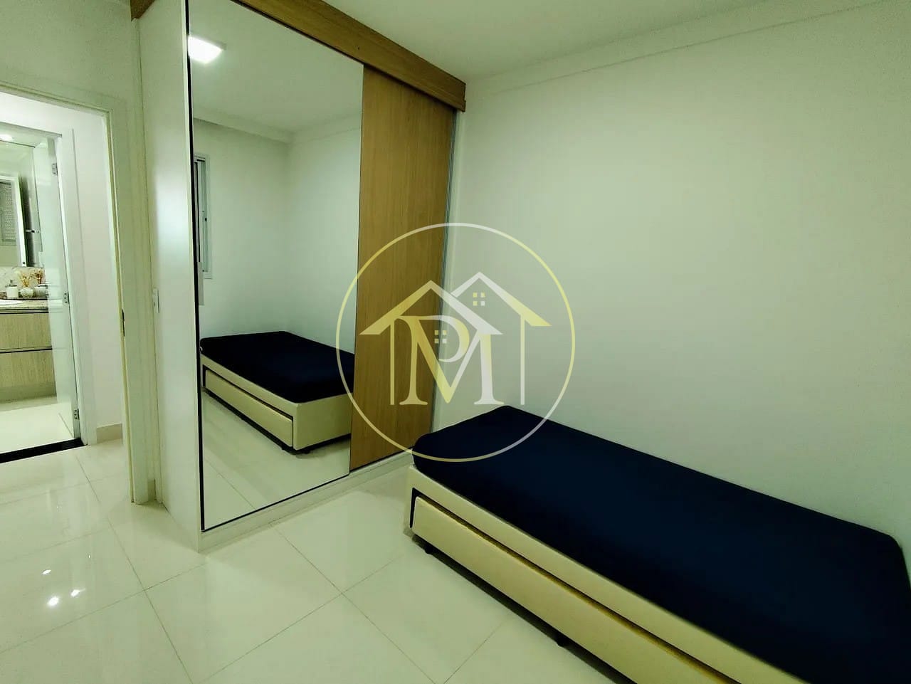 Apartamento à venda com 2 quartos, 73m² - Foto 2
