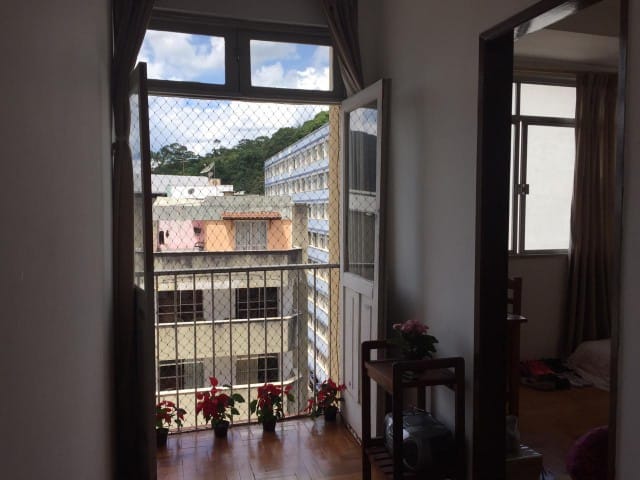Apartamento 2 quartos e 1 banheiro, à venda, no bairro Centro em Petrópolis