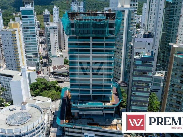 Apartamento 4 quartos e 5 banheiros, à venda, no bairro Centro em Balneário Camboriú