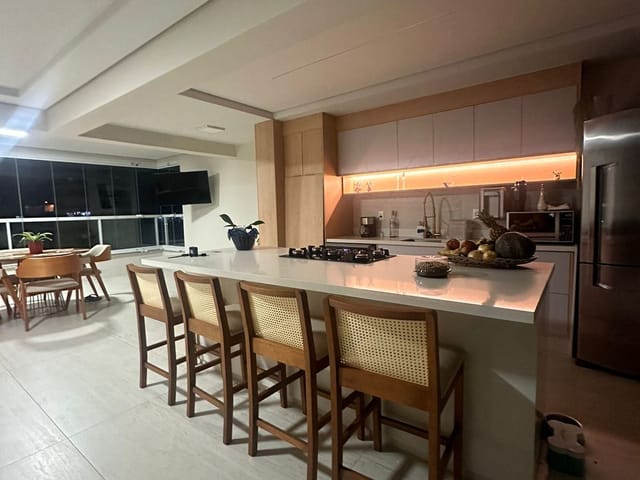 Apartamento com 138m² 3 quartos e 3 banheiros, para alugar, no bairro Ribeirão do Lipa em Cuiabá
